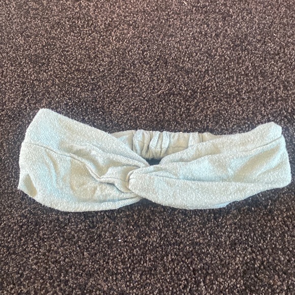 Lark & Grey 3 Piece Loungewear Set - Picture 10 of 11